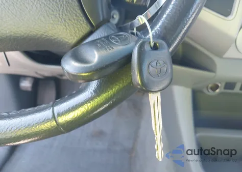 2011 Toyota Tacoma Base V6 z USA, uszkodzony, nr VIN 3TMLU4EN3BM058133